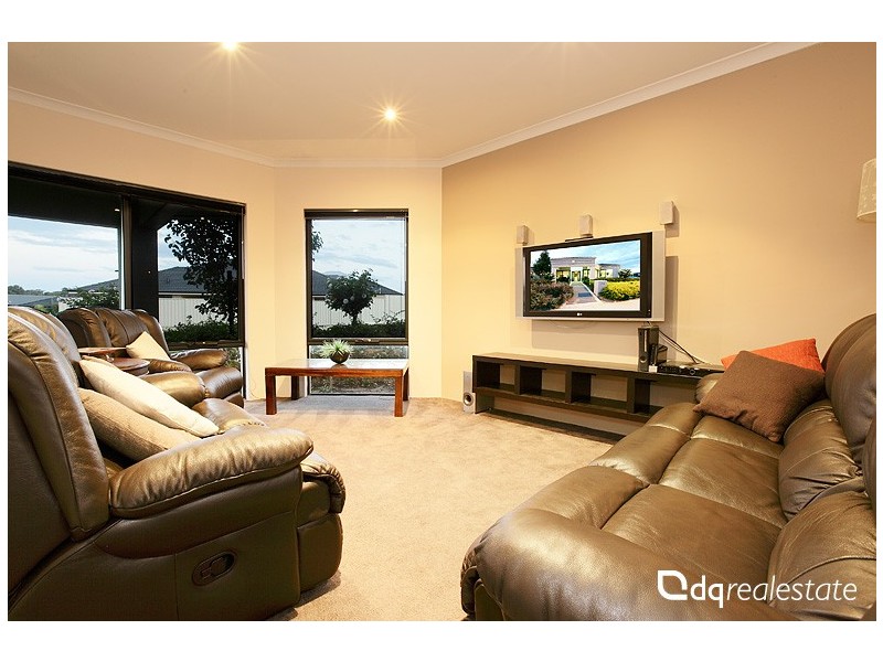 1 Lavender Chase, Darch WA 6065