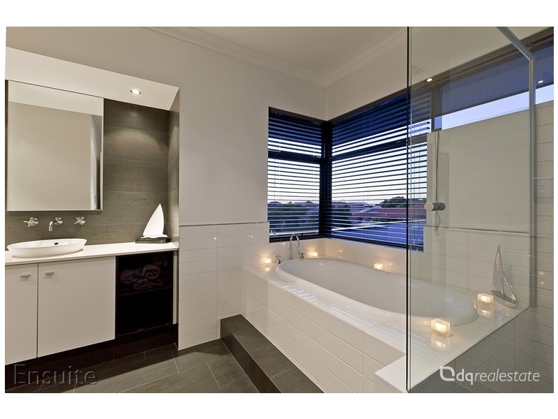 10 Catania Ct, Mindarie WA 6030