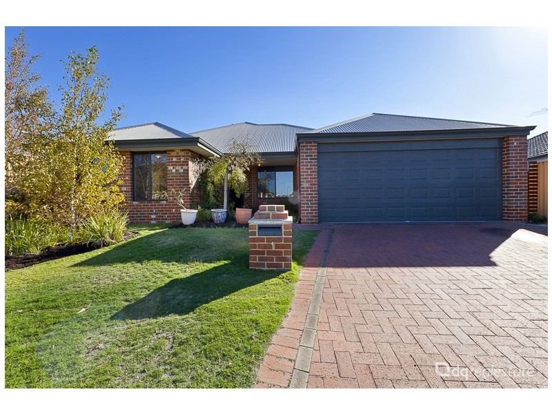 11 Bonvin Gardens, Tapping WA 6065