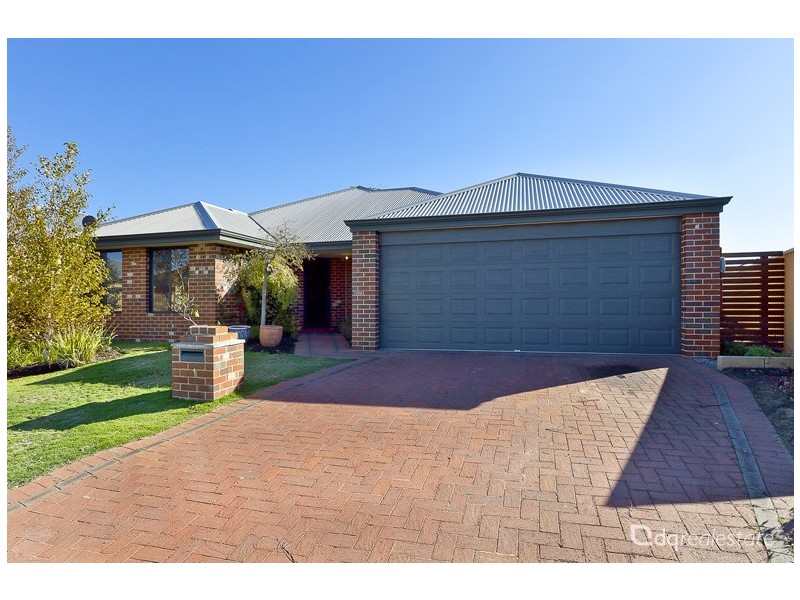 11 Bonvin Gardens, Tapping WA 6065