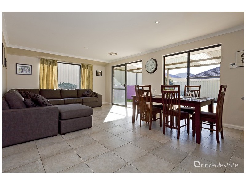 11 Bonvin Gardens, Tapping WA 6065