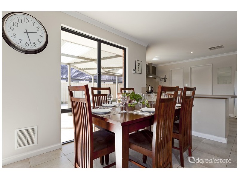 11 Bonvin Gardens, Tapping WA 6065