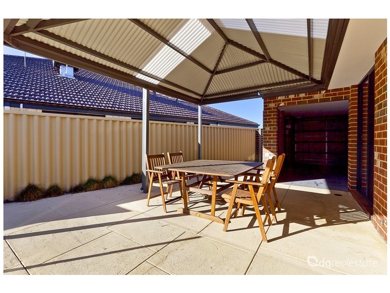 11 Bonvin Gardens, Tapping WA 6065