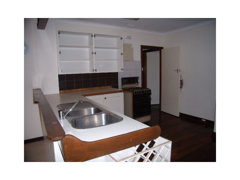 216 Erindale Road, Hamersley WA 6022