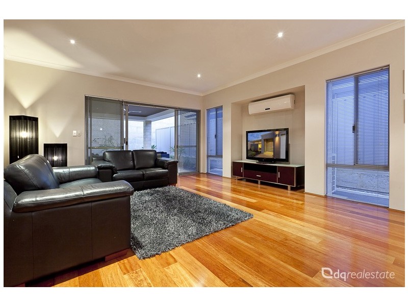 74 Appleby Drive, Darch WA 6065