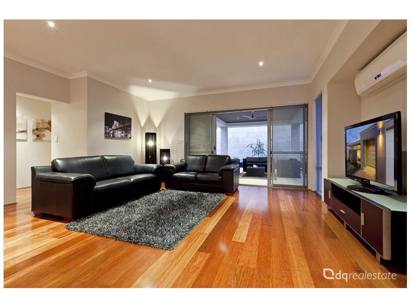 74 Appleby Drive, Darch WA 6065