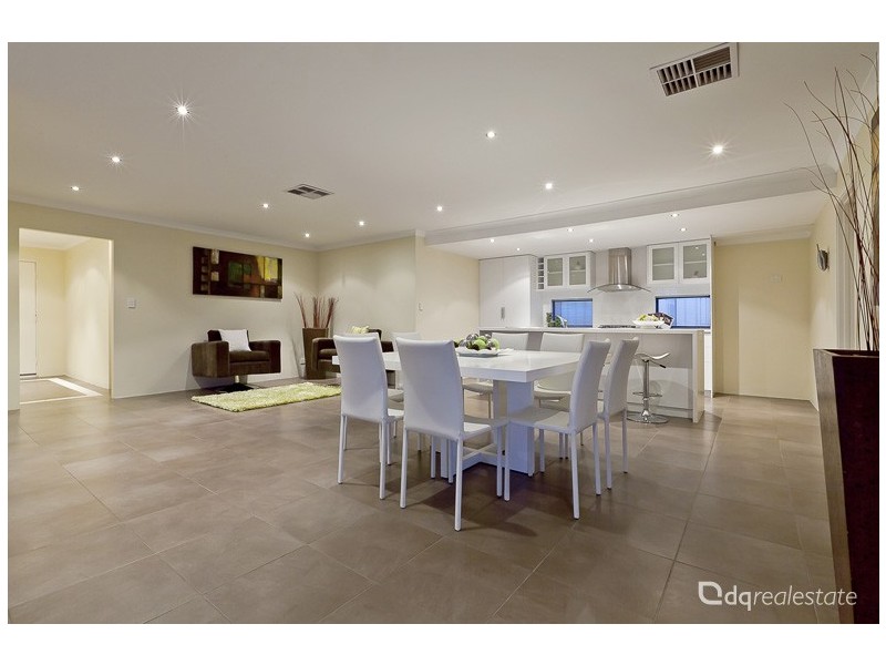 9 Ficarra Way, Sinagra WA 6065