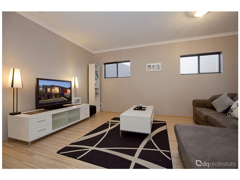 35 Ginsburg Turn, Tapping WA 6065