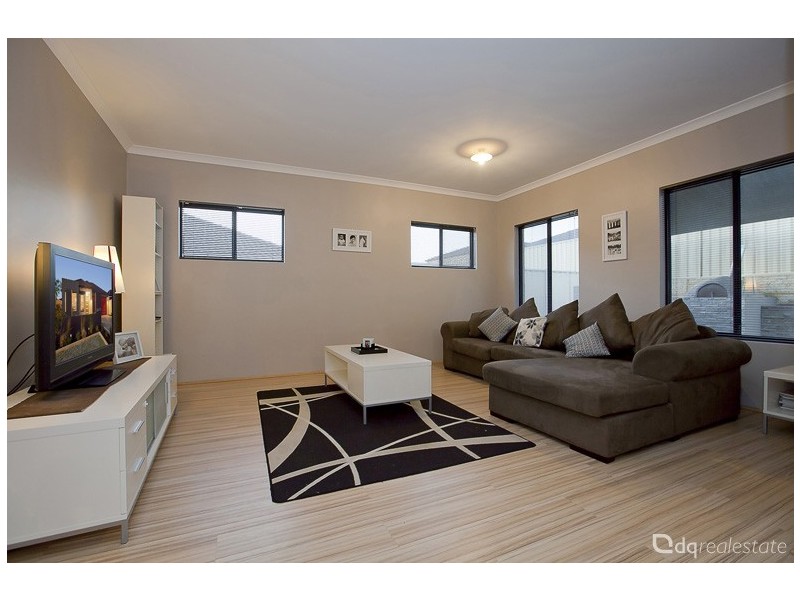 35 Ginsburg Turn, Tapping WA 6065