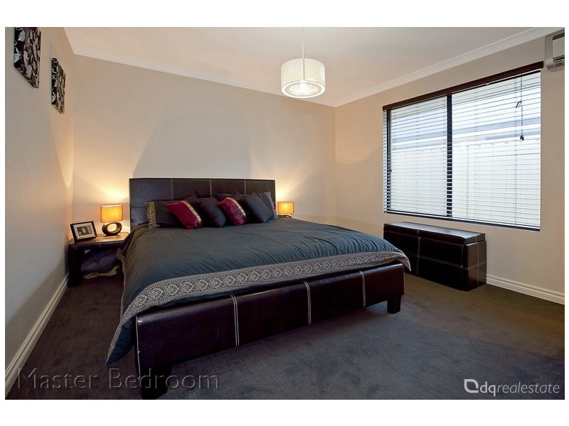 35 Ginsburg Turn, Tapping WA 6065