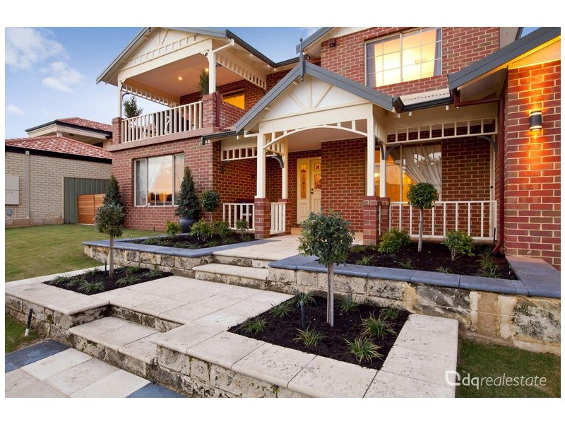 33 Meadowbrook Promenade, Currambine WA 6028