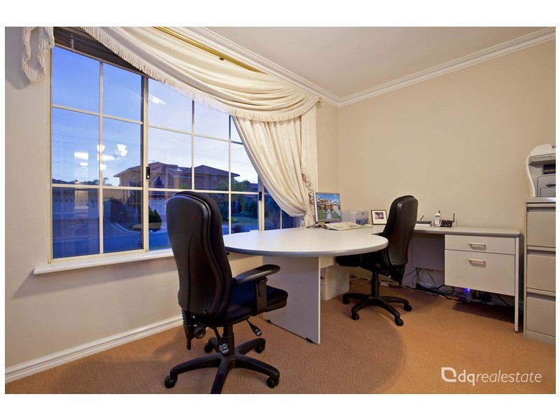 33 Meadowbrook Promenade, Currambine WA 6028