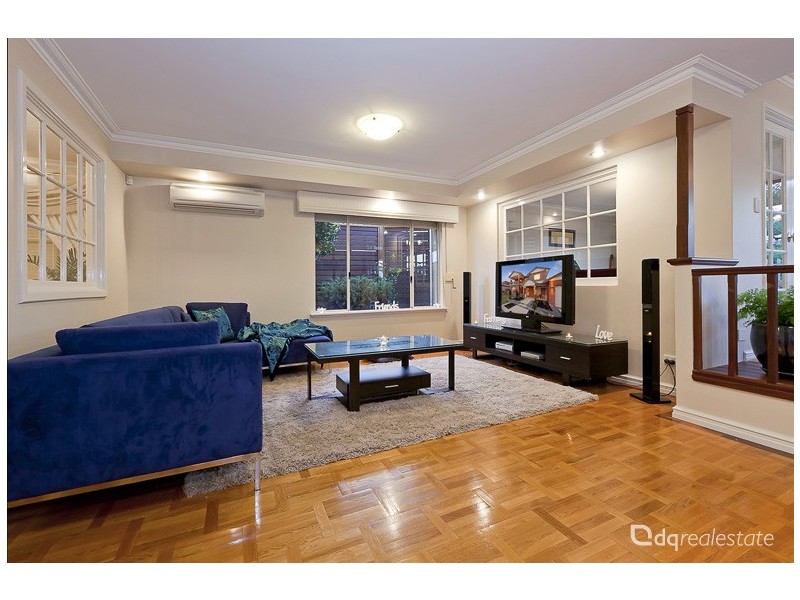 33 Meadowbrook Promenade, Currambine WA 6028