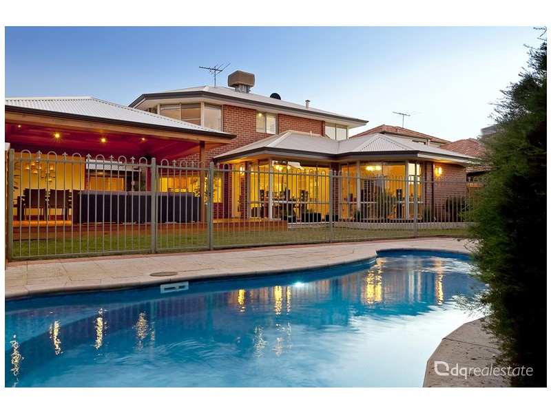 33 Meadowbrook Promenade, Currambine WA 6028