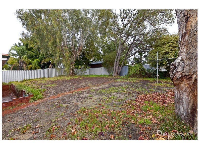 216 Erindale Road, Hamersley WA 6022