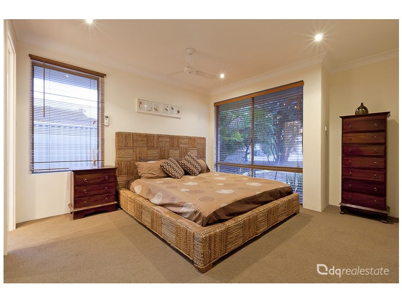 25 Comstock Way, Woodvale WA 6026