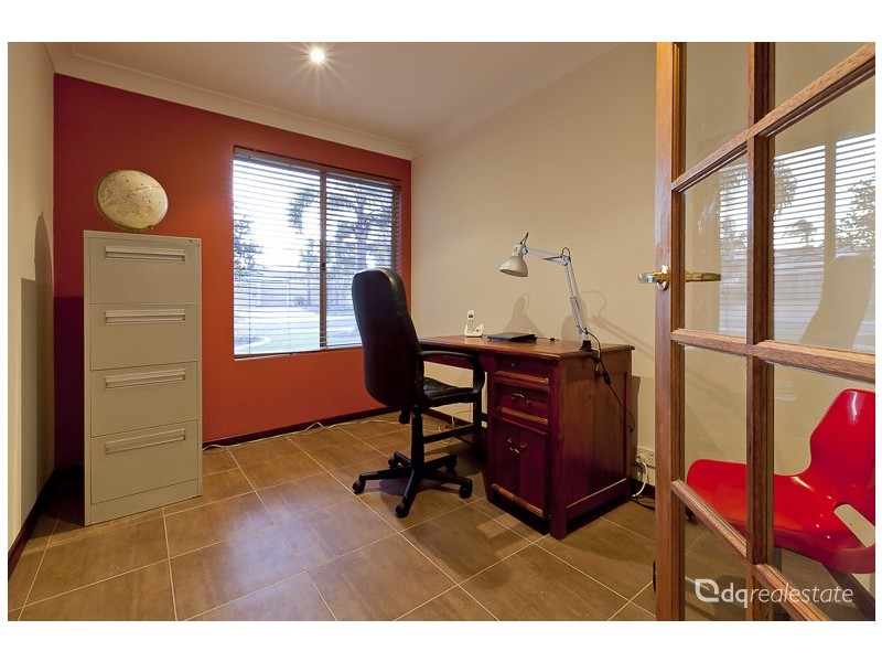 25 Comstock Way, Woodvale WA 6026