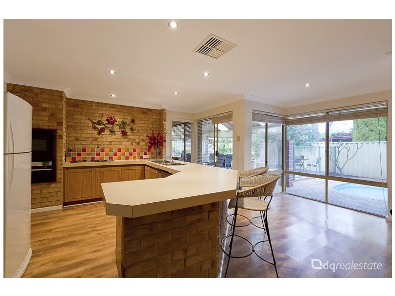 25 Comstock Way, Woodvale WA 6026