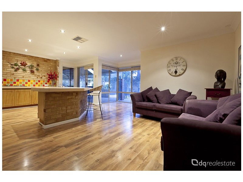 25 Comstock Way, Woodvale WA 6026