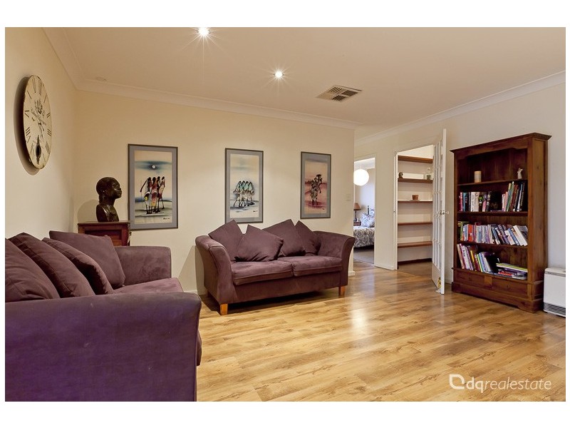 25 Comstock Way, Woodvale WA 6026