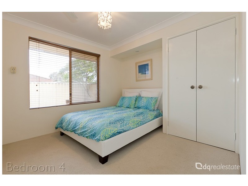 25 Comstock Way, Woodvale WA 6026