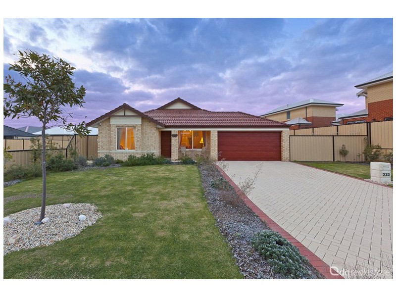 223 Golf Links Drive, Carramar WA 6031