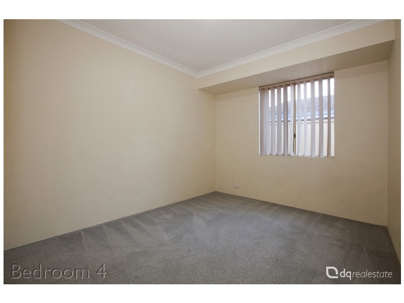 2 Oakland Close, Woodvale WA 6026