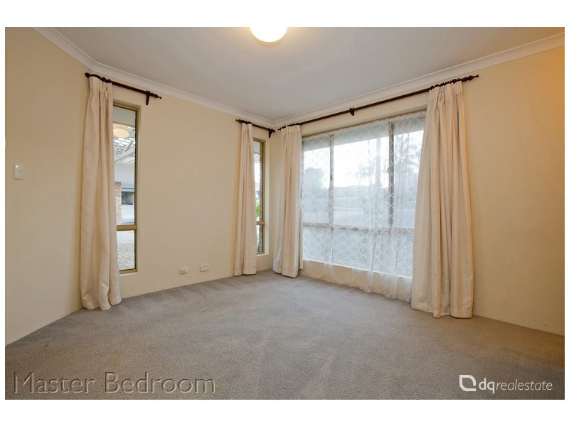 2 Oakland Close, Woodvale WA 6026