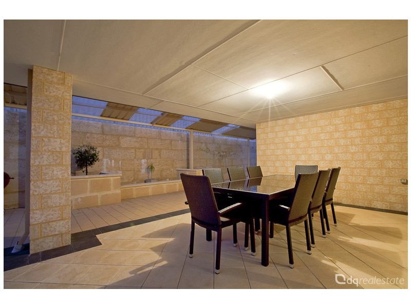 93 Bethwyn Cct, Madeley WA 6065