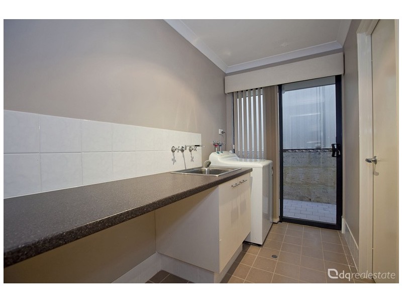93 Bethwyn Cct, Madeley WA 6065