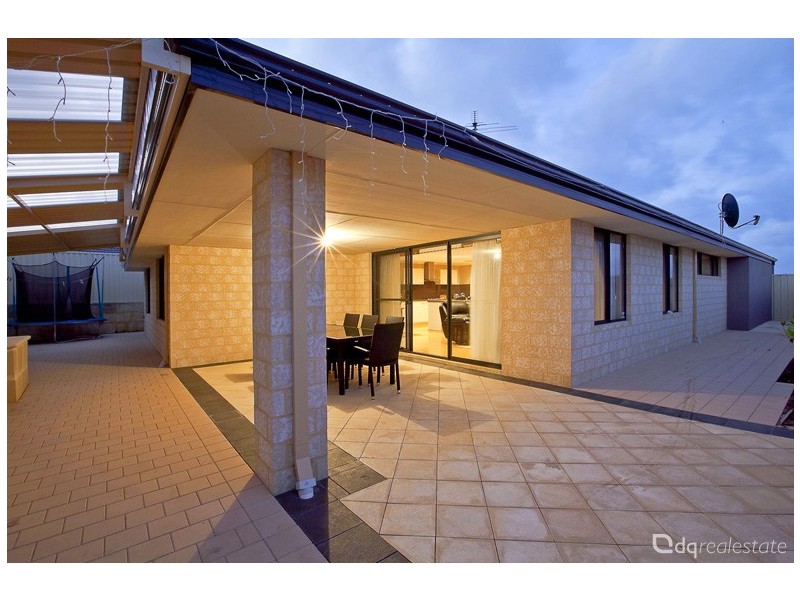 93 Bethwyn Cct, Madeley WA 6065