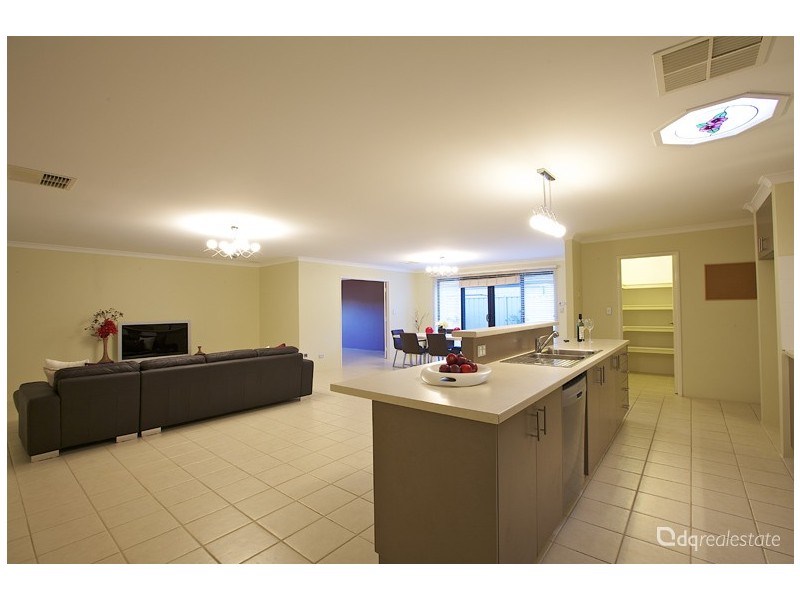 36 Benjamin Crescent, Tapping WA 6065