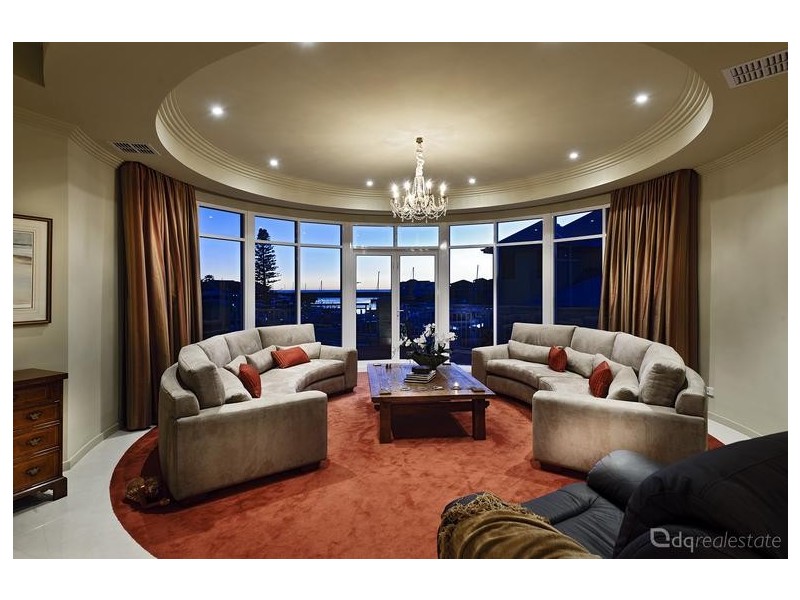 20 Swansea Promenade, Mindarie WA 6030