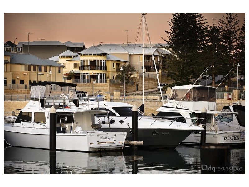 20 Swansea Promenade, Mindarie WA 6030