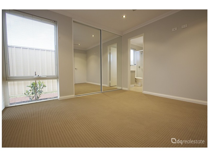 39 Moscow Retreat, Hocking WA 6065