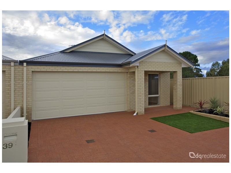 39 Moscow Retreat, Hocking WA 6065