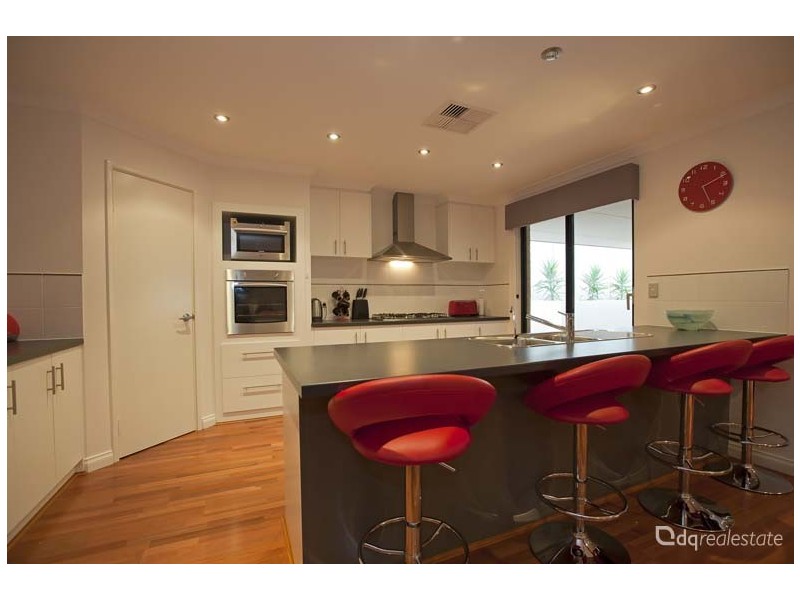 17 Wyatt Road, Hocking WA 6065