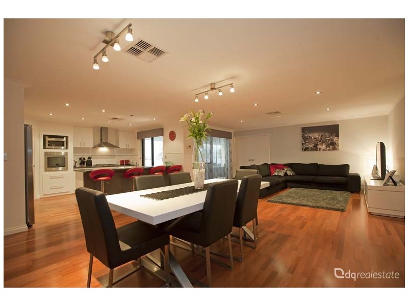 17 Wyatt Road, Hocking WA 6065