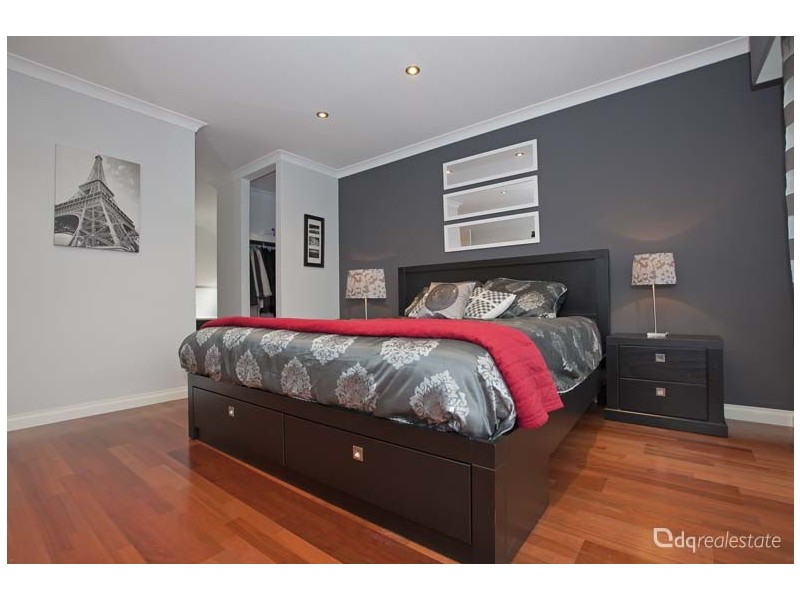 17 Wyatt Road, Hocking WA 6065