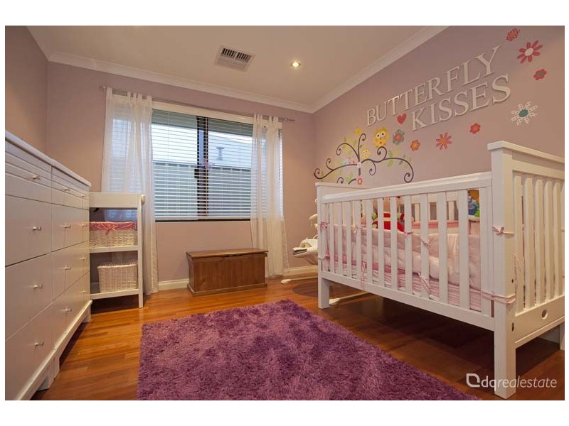 17 Wyatt Road, Hocking WA 6065