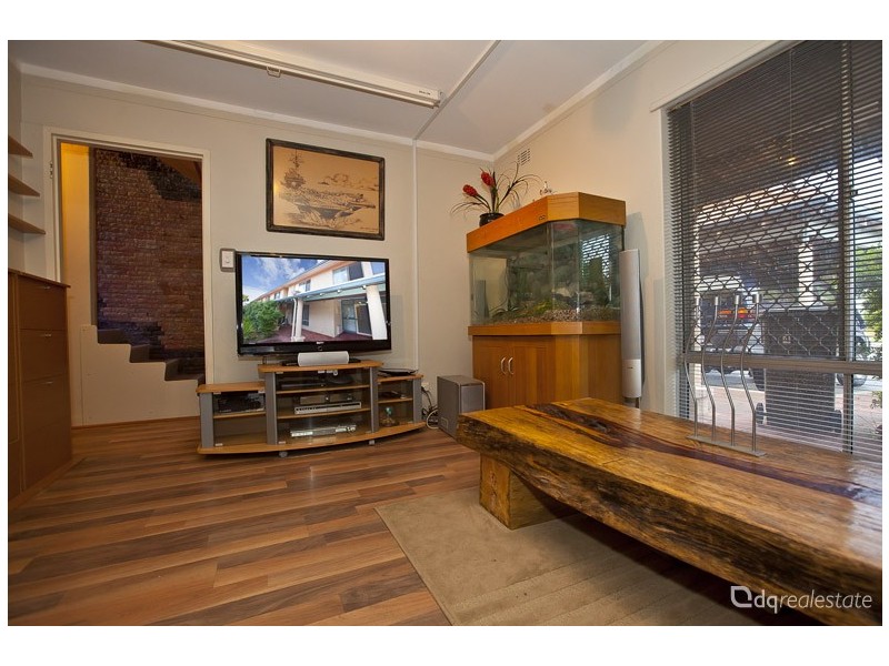 4E/4-16 Casserley Avenue, Girrawheen WA 6064