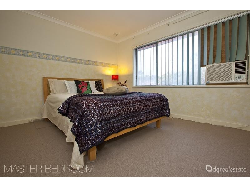 4E/4-16 Casserley Avenue, Girrawheen WA 6064