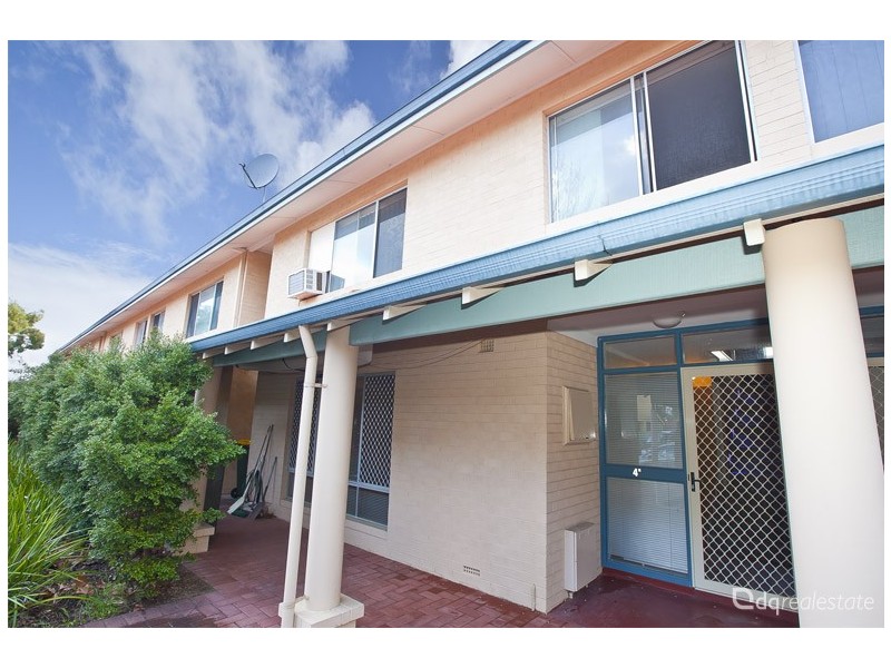 4E/4-16 Casserley Avenue, Girrawheen WA 6064
