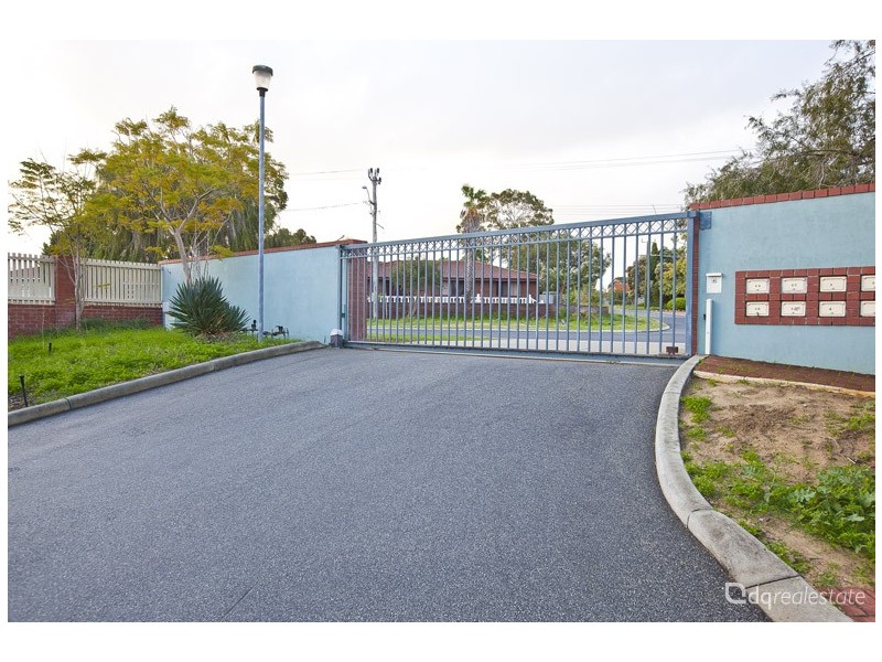 4E/4-16 Casserley Avenue, Girrawheen WA 6064