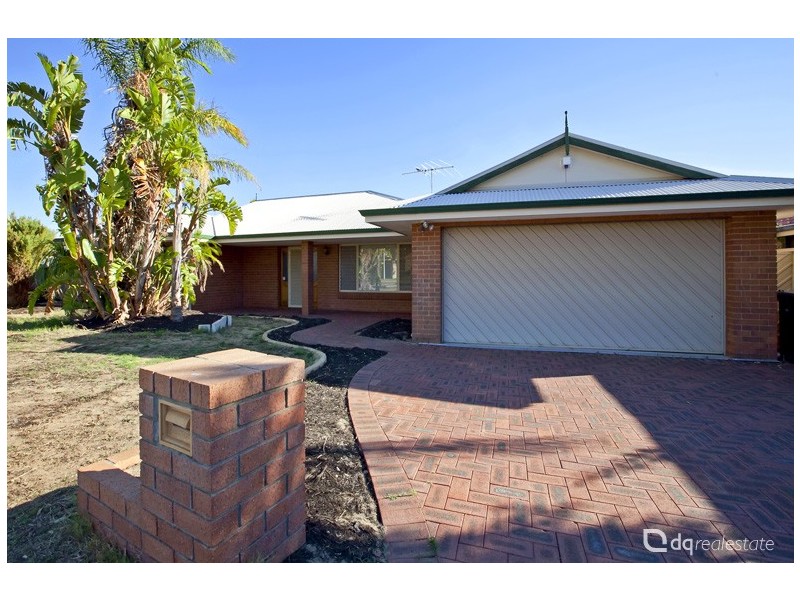 1 Plumdale Way, Woodvale WA 6026