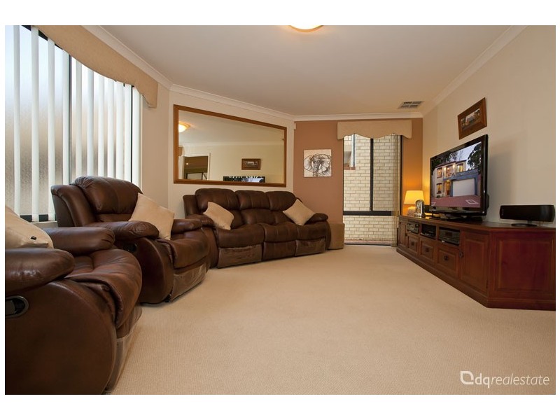 5 Woodlake Retreat, Kingsley WA 6026