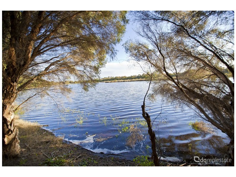 5 Woodlake Retreat, Kingsley WA 6026