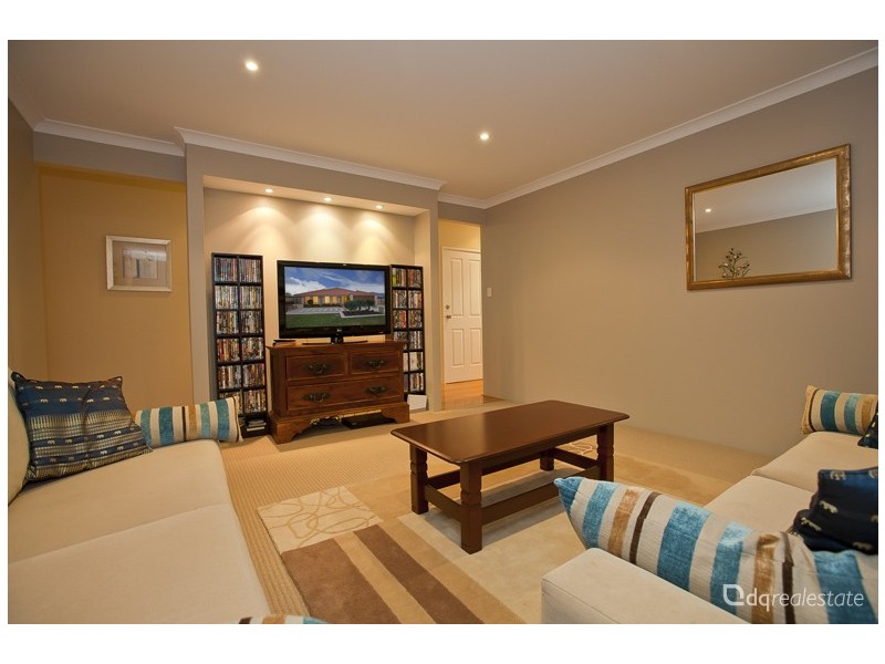 6 Grallina Way, Tapping WA 6065