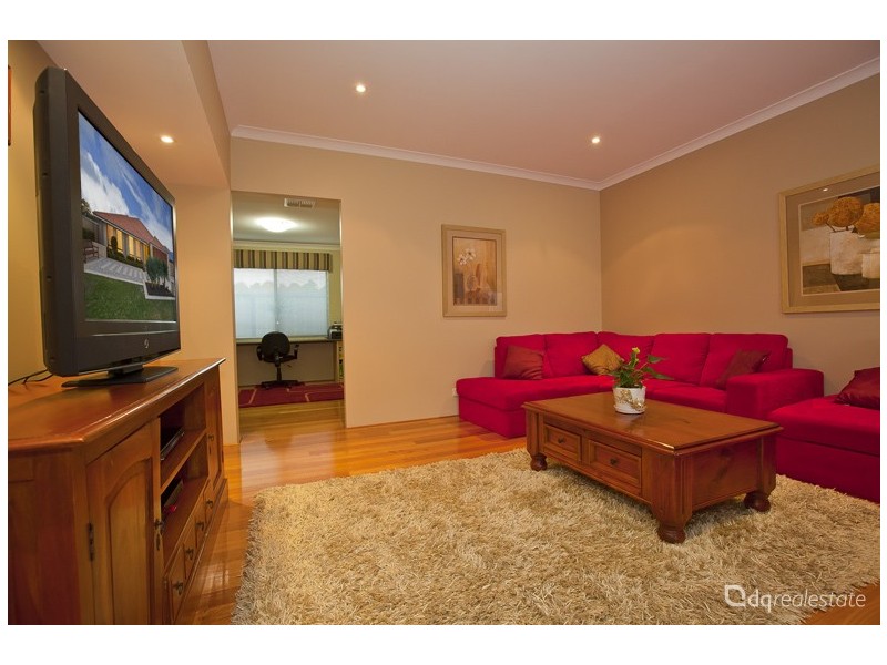 6 Grallina Way, Tapping WA 6065