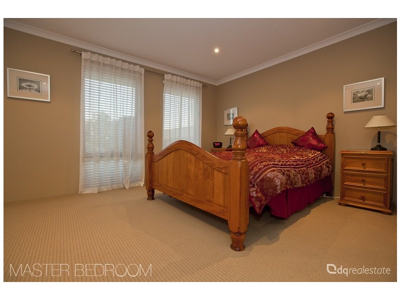 6 Grallina Way, Tapping WA 6065